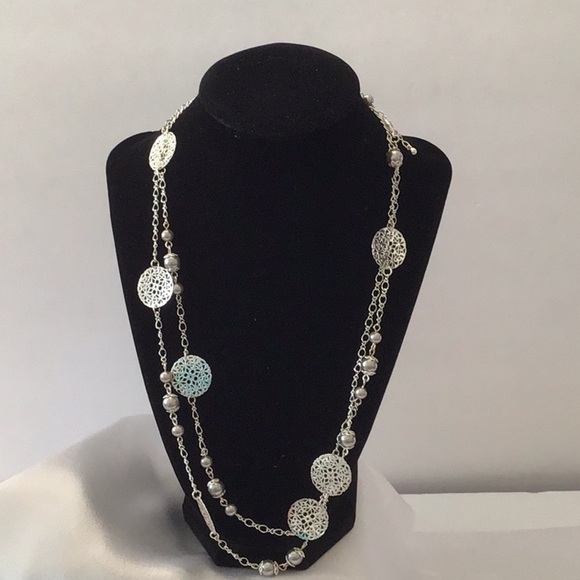 Premier Design silver chain with gray pearl accents & matching earrings - Picture 6 of 6